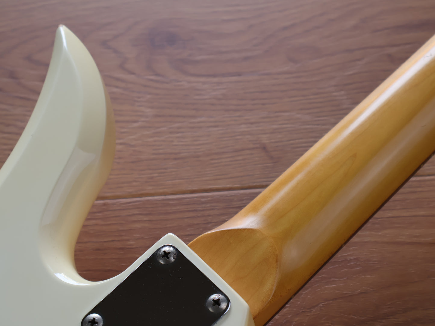 1987 BC Rich Japan NJ Series MB-20 Mockingbird Bass w/Varitone (Vintage White)