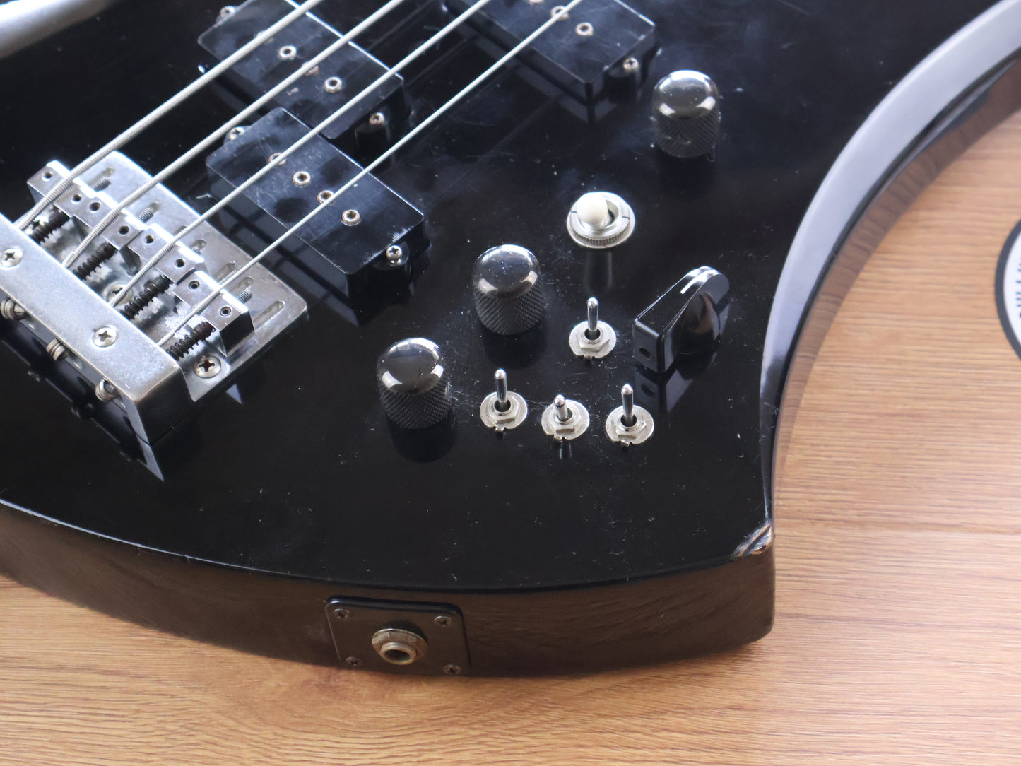 1980's BC Rich Japan NJ Series MB-20 Mockingbird Bass w/Varitone (Black)