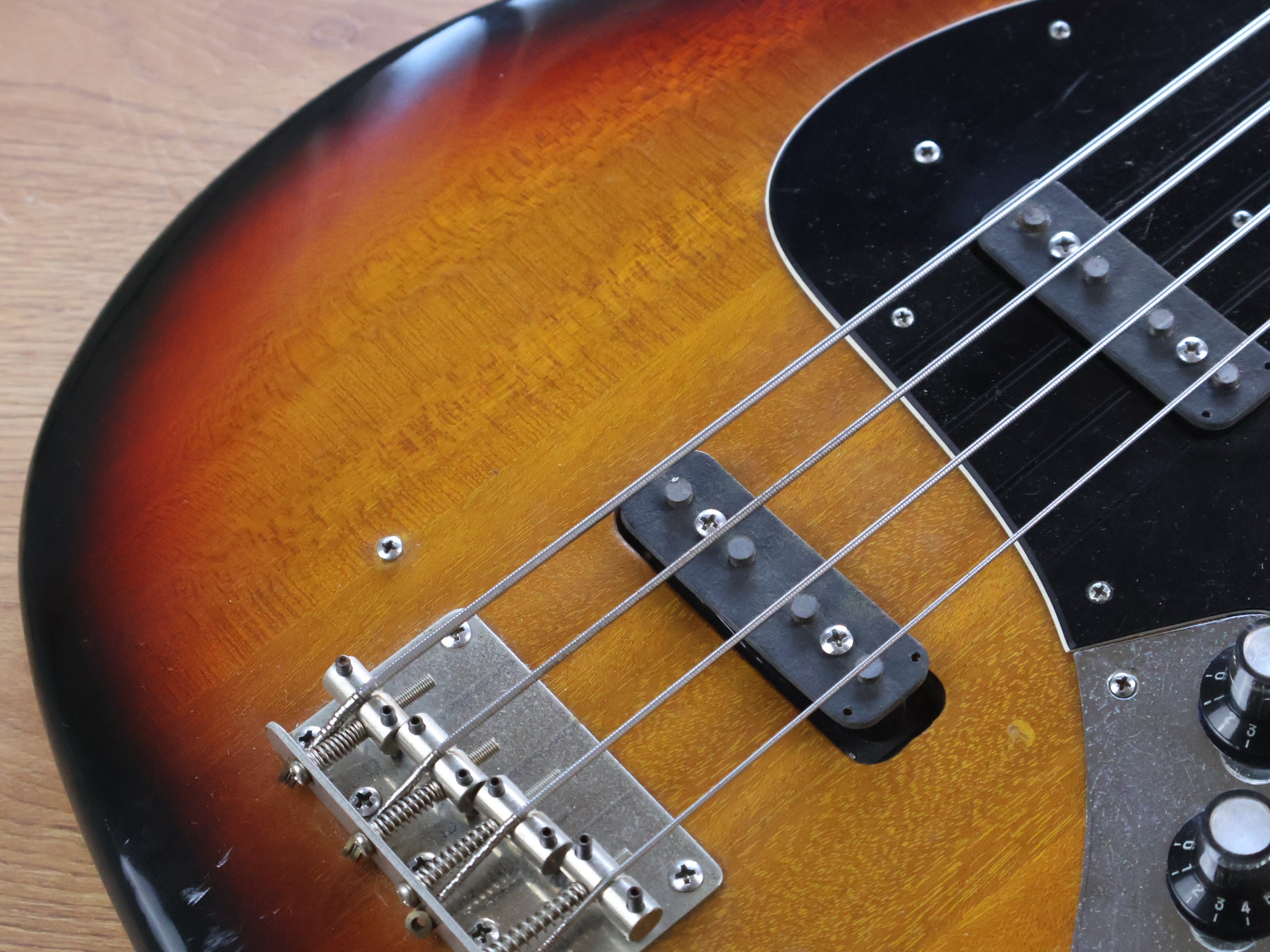 1975 Westminster Japan (Matsumoku) Fretless Jazz Bass (Sunburst