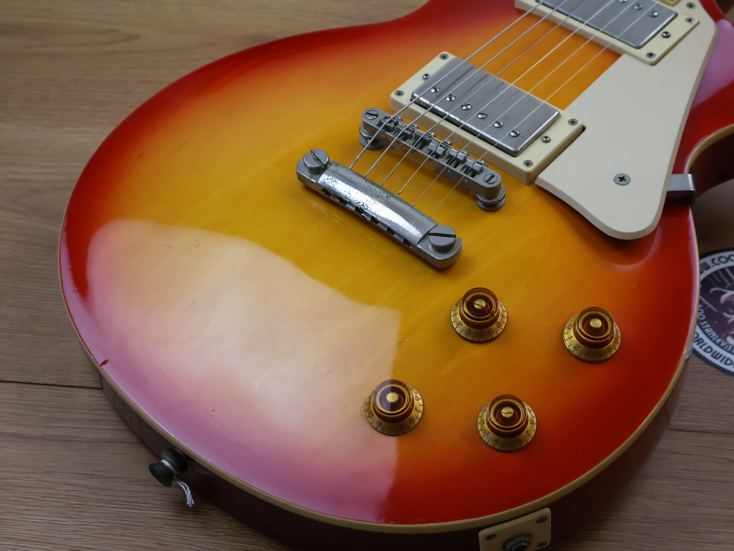 2009 Epiphone Les Paul Standard (Sunburst)