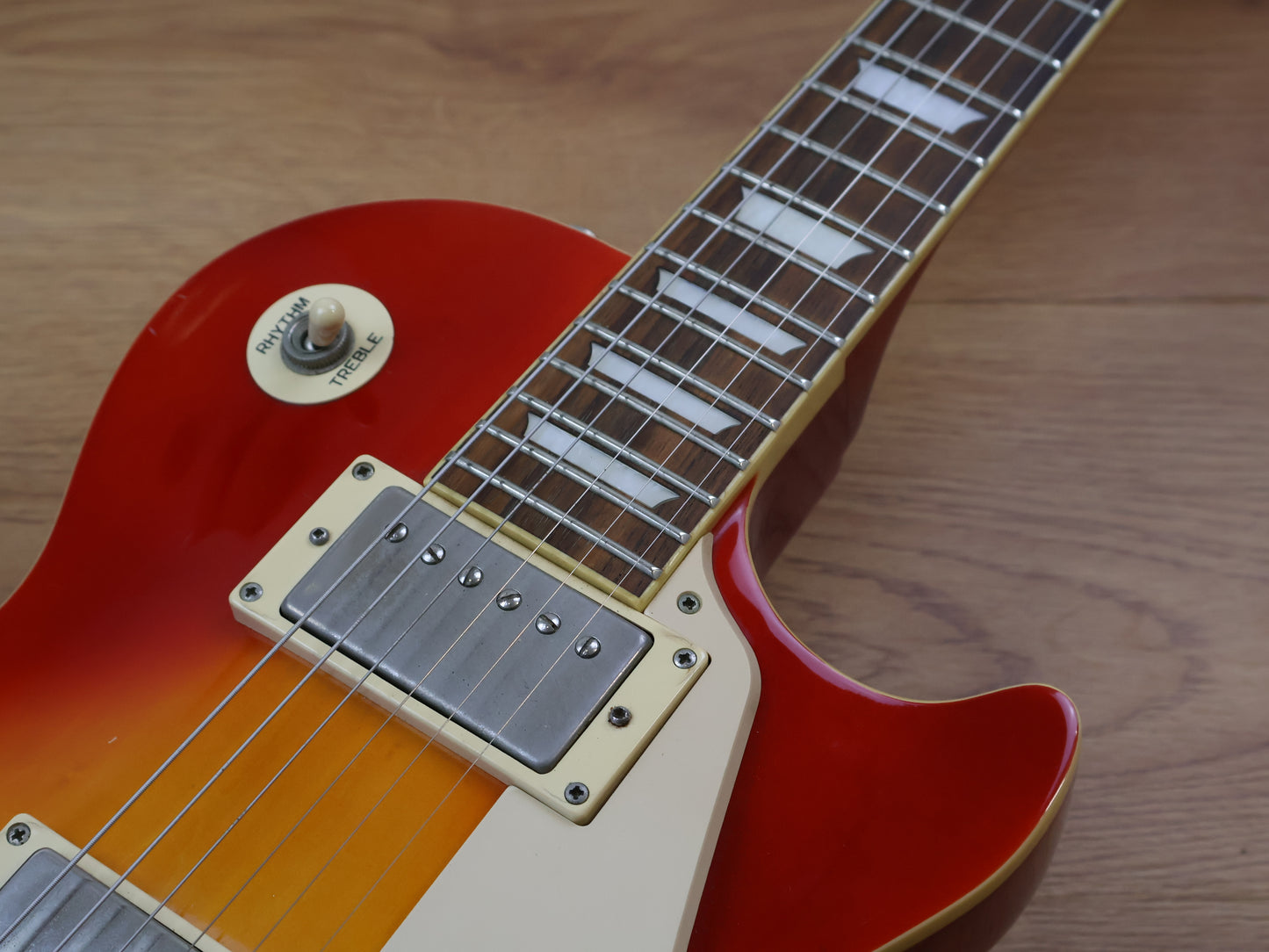 2009 Epiphone Les Paul Standard (Sunburst)