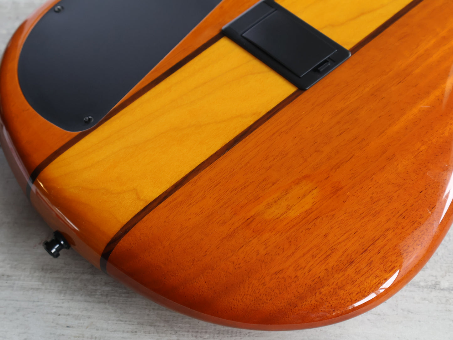 2013 Ibanez SR800 Electric Bass Guitar (Burl Amber)