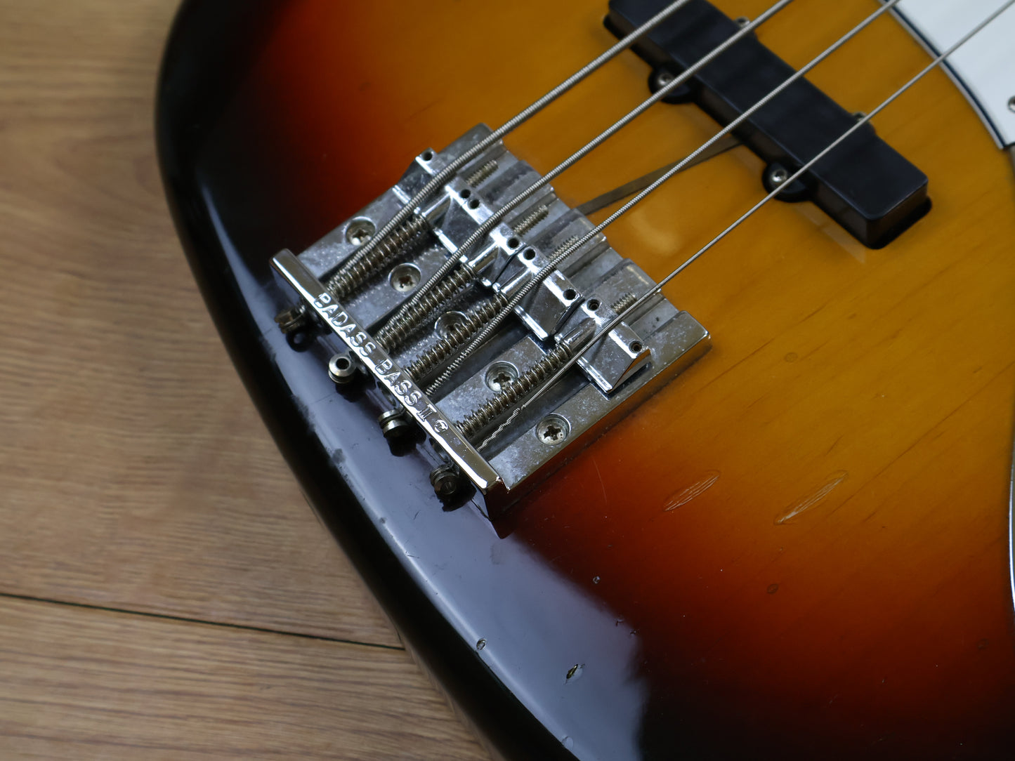 2002 Fender Japan '62 Reissue Jazz Bass (Sunburst)