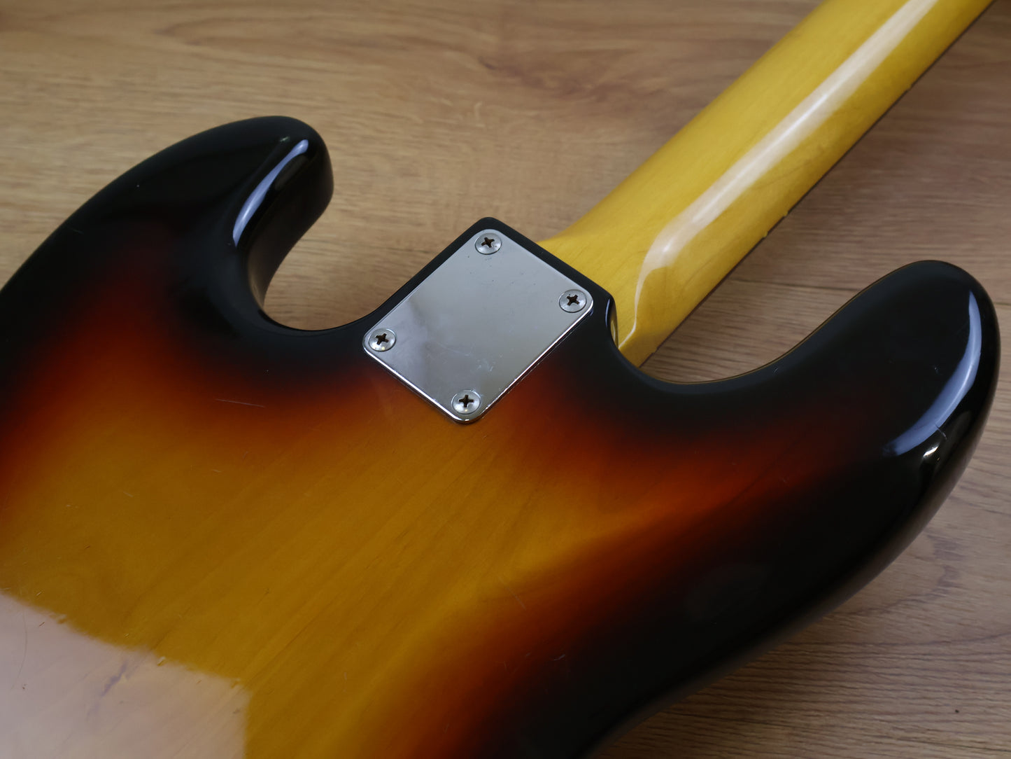 2002 Fender Japan '62 Reissue Jazz Bass (Sunburst)