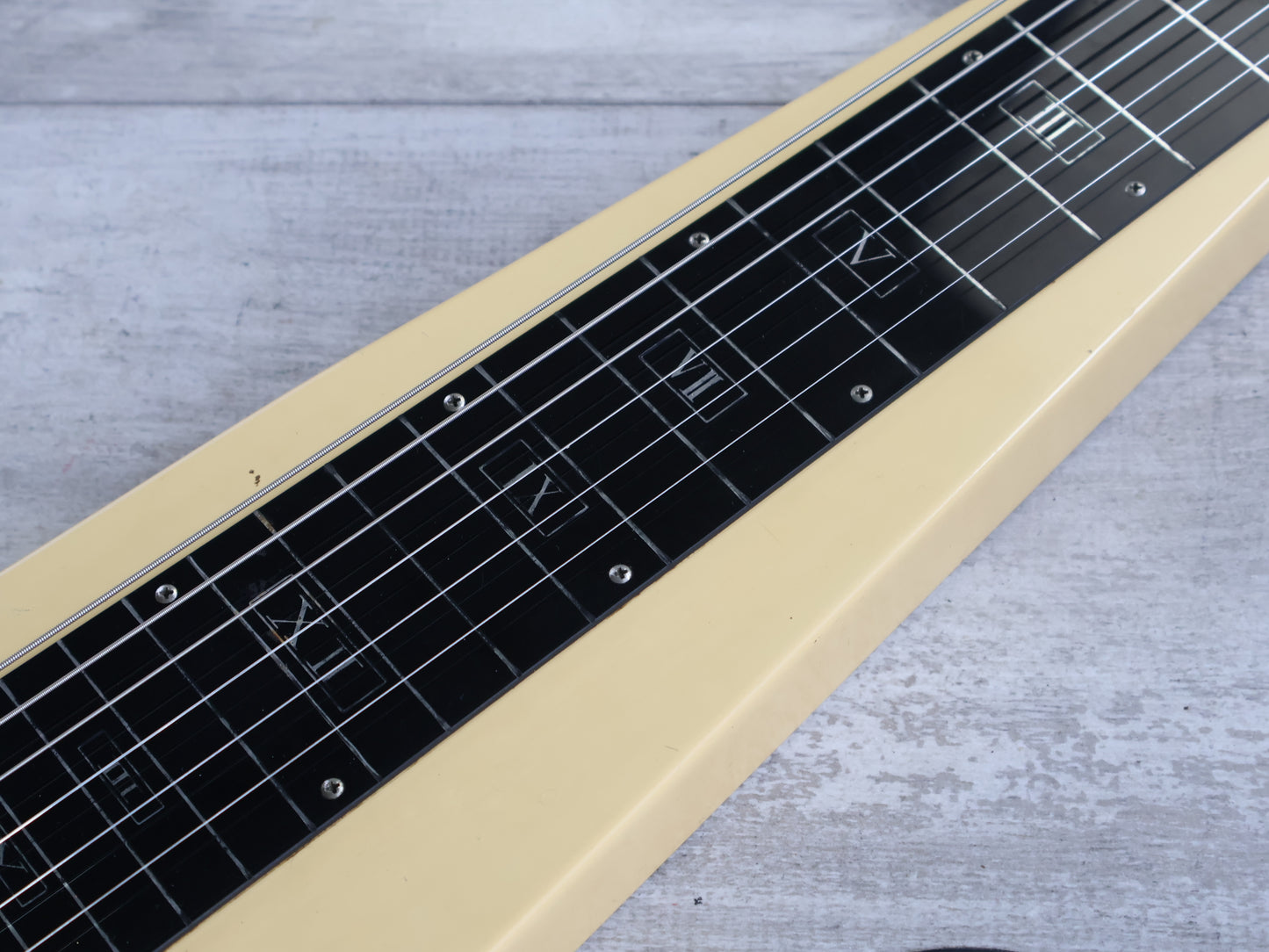 1960's Guyatone Japan Model HG-46B 6-String Lap Steel Guitar (Cream)
