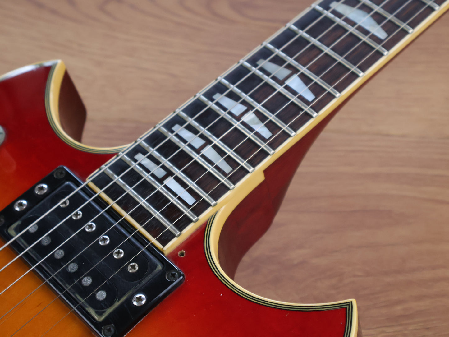 1977 Yamaha Japan SG-700 Double Cutaway (Cherry Sunburst)