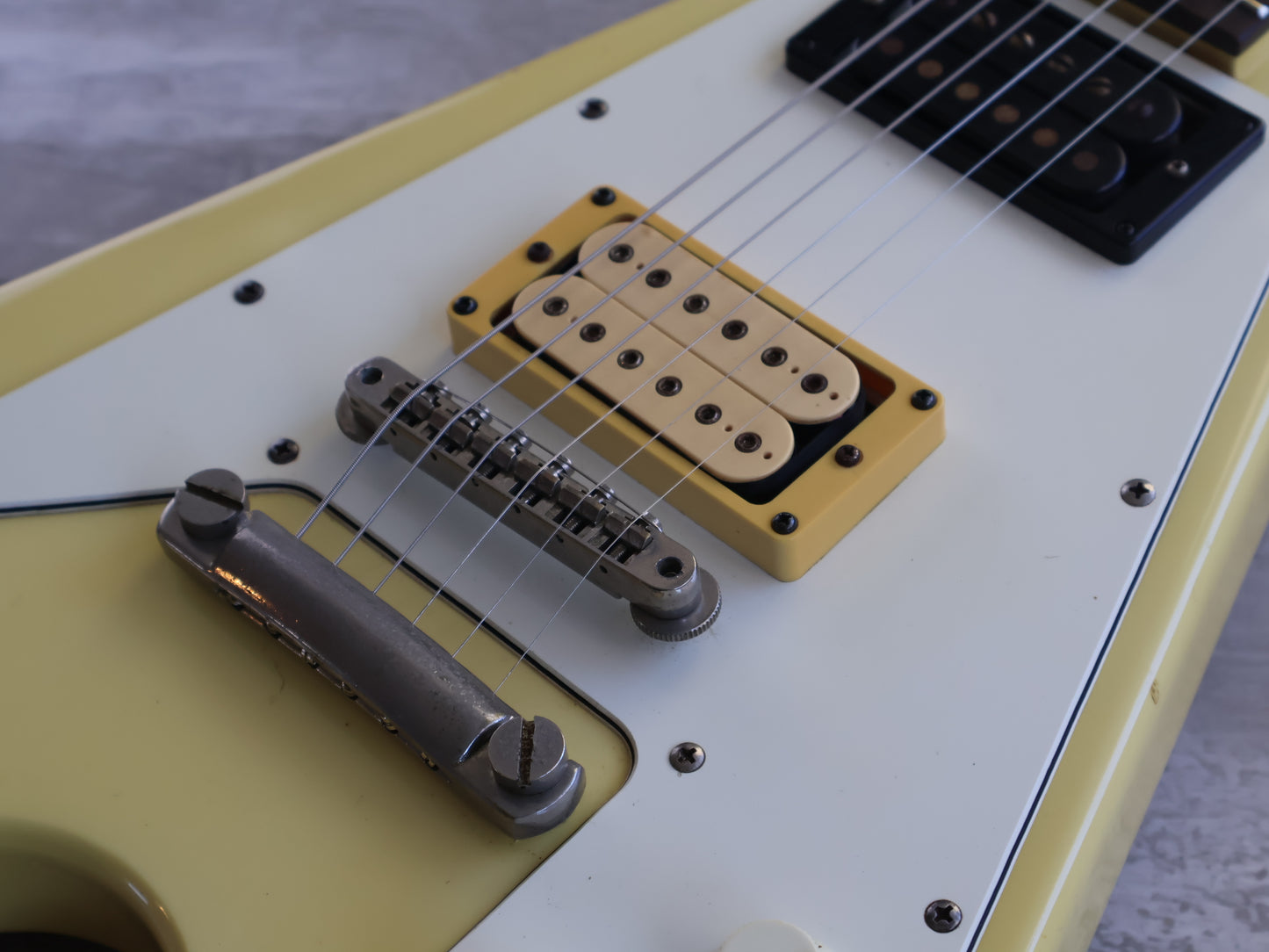 1981 Greco Japan FV-600 Flying V (Vintage White)