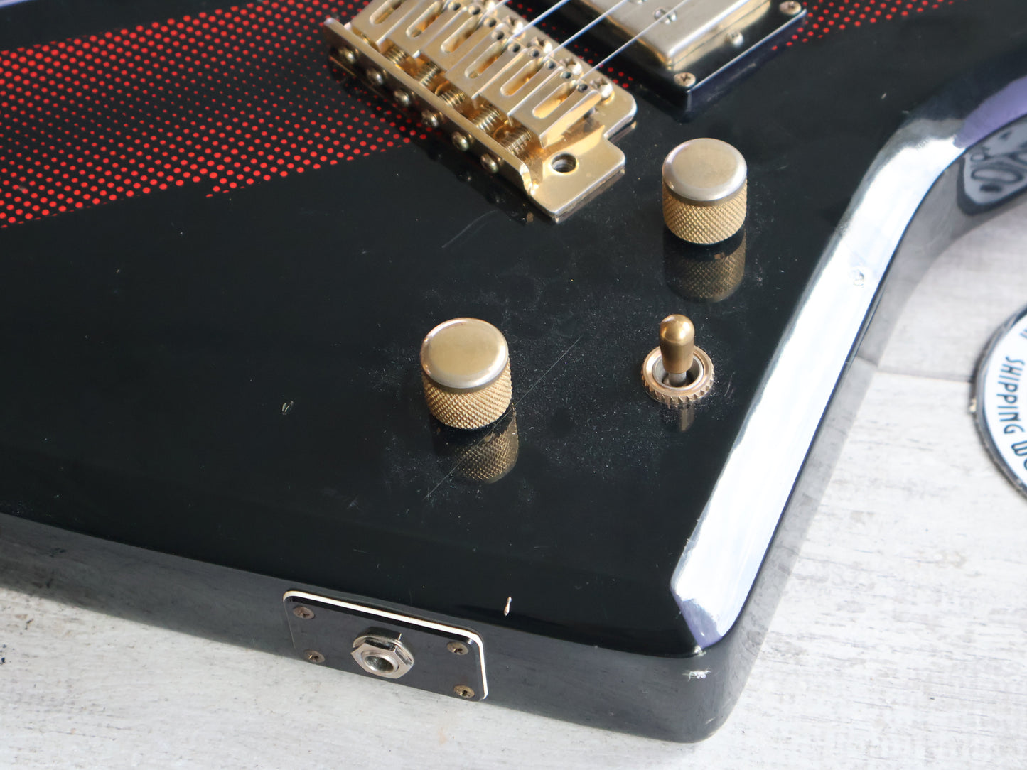 1983 Aria Pro II Japan ZZ Deluxe Explorer (Black/Red)