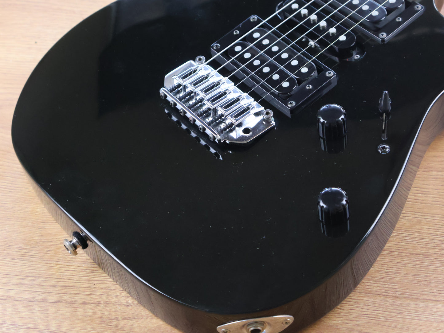 2008 Ibanez GRG170DX HSH Superstrat (Black)