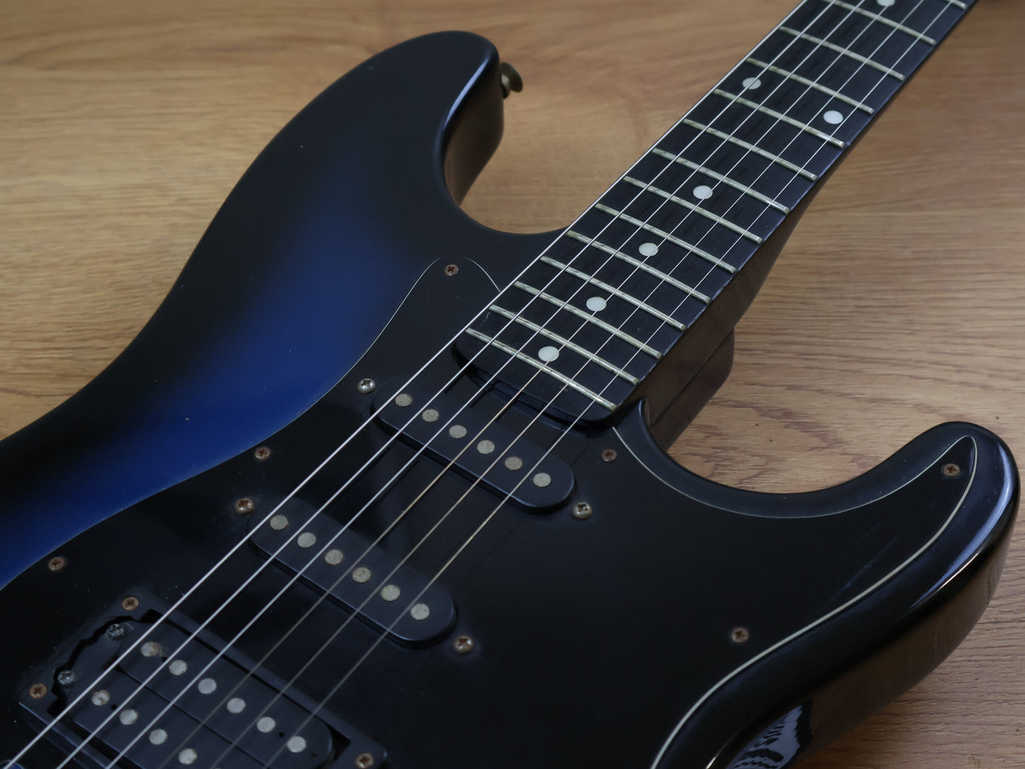 Tomson Black/Blue Burst Stratocaster
