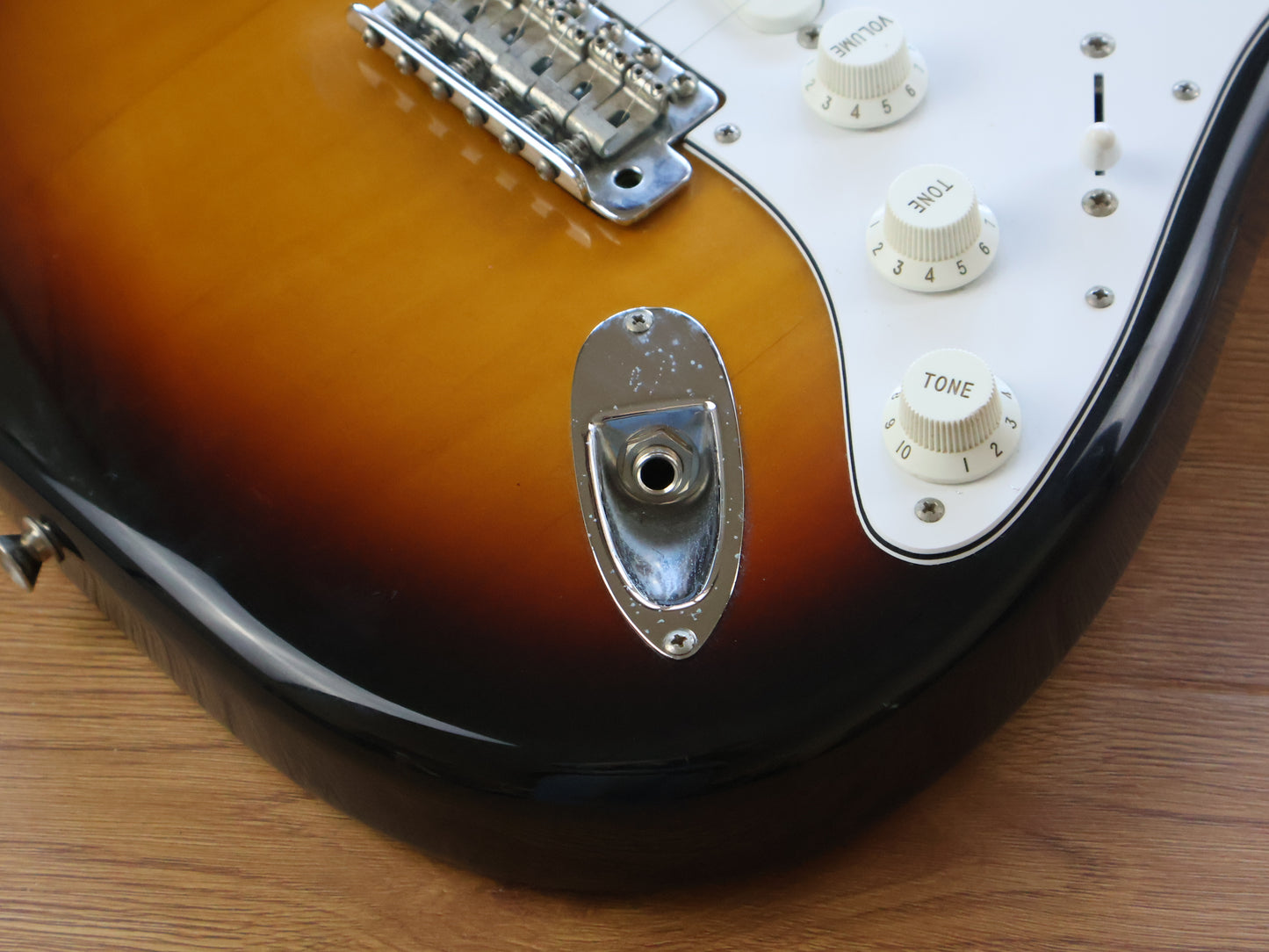 2012 Fender Japan ST-STD Stratocaster Standard (Sunburst)