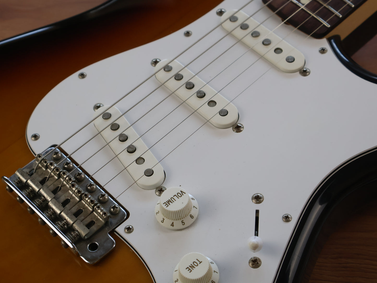 2012 Fender Japan ST-STD Stratocaster Standard (Sunburst)