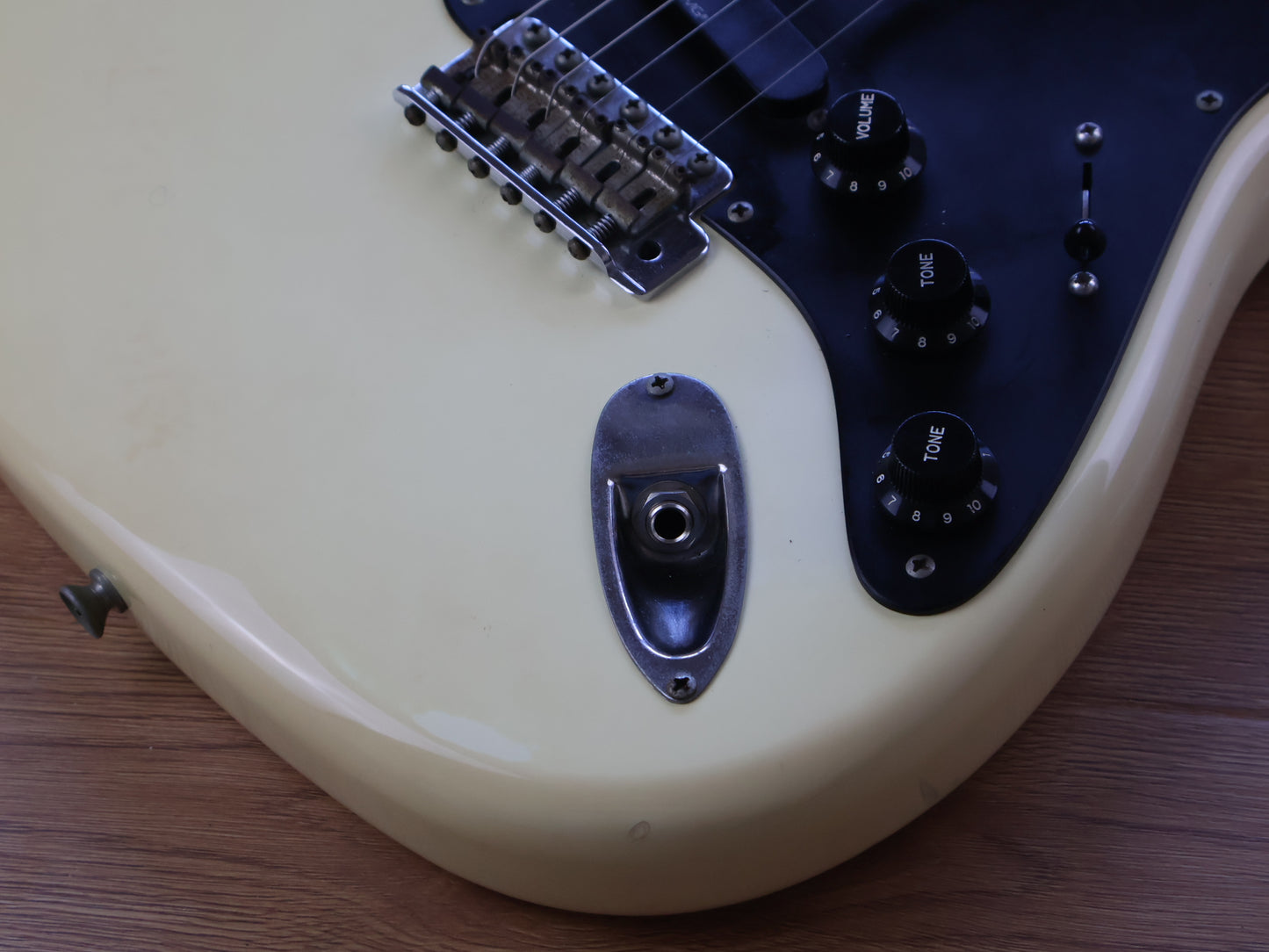 1986 Fender Japan E Series '62 Reissue Stratocaster w/EMG's (Aged White)