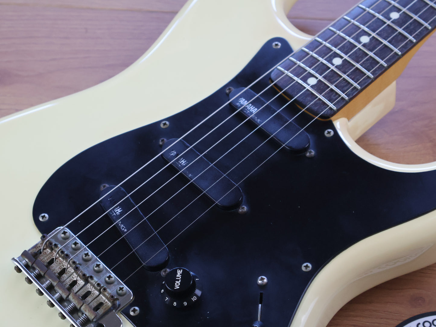 1986 Fender Japan E Series '62 Reissue Stratocaster w/EMG's (Aged White)