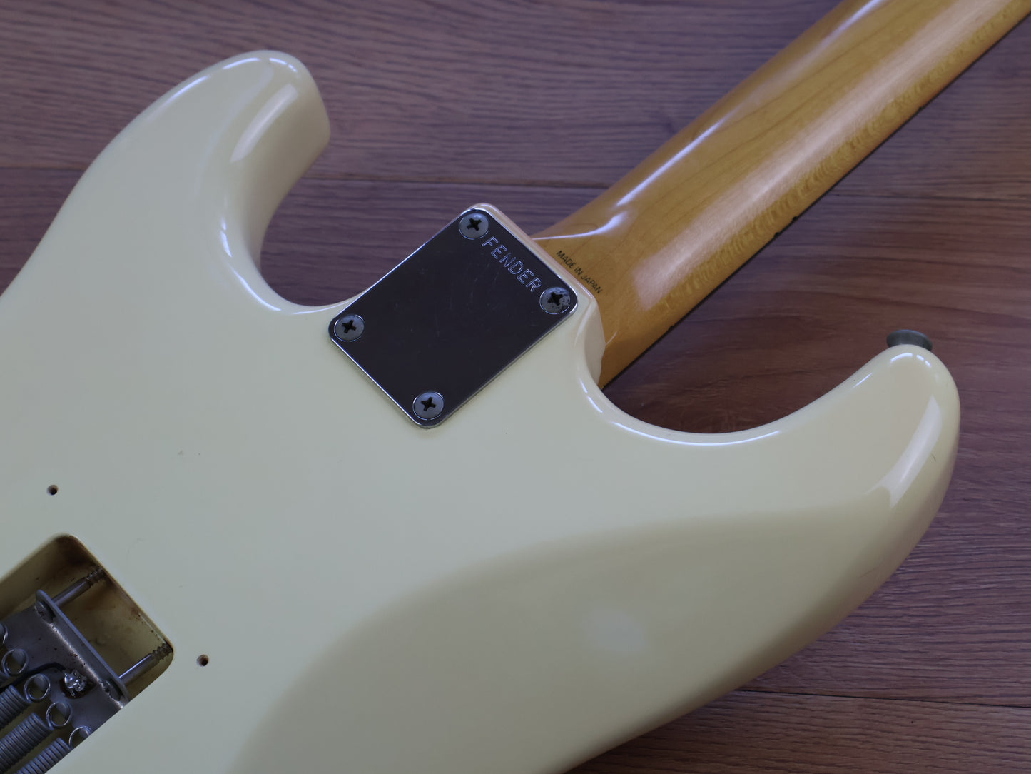 1986 Fender Japan E Series '62 Reissue Stratocaster w/EMG's (Aged White)