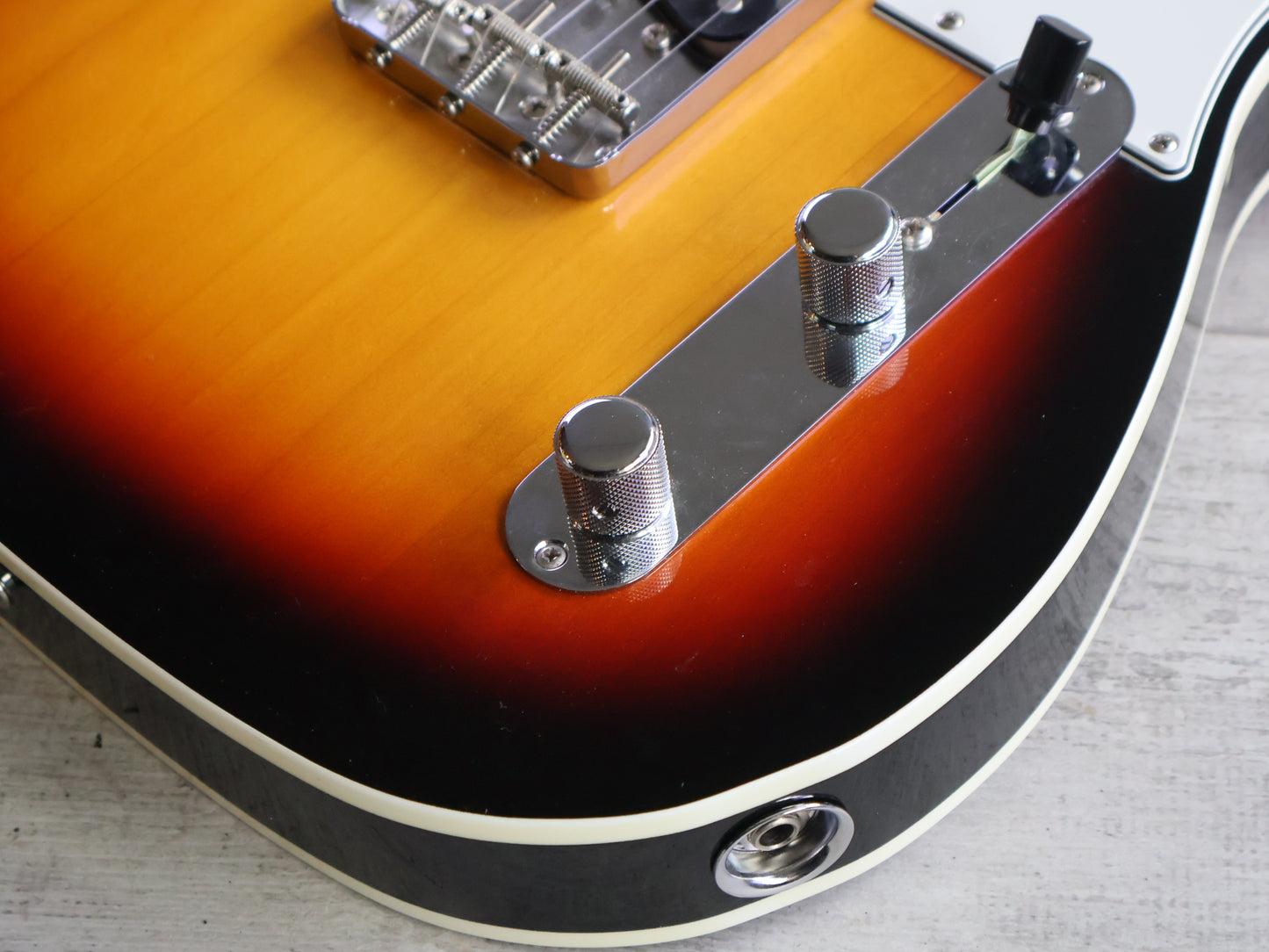 2023 Fender FSR-C Traditional 60's Custom Bound Telecaster (Sunburst)