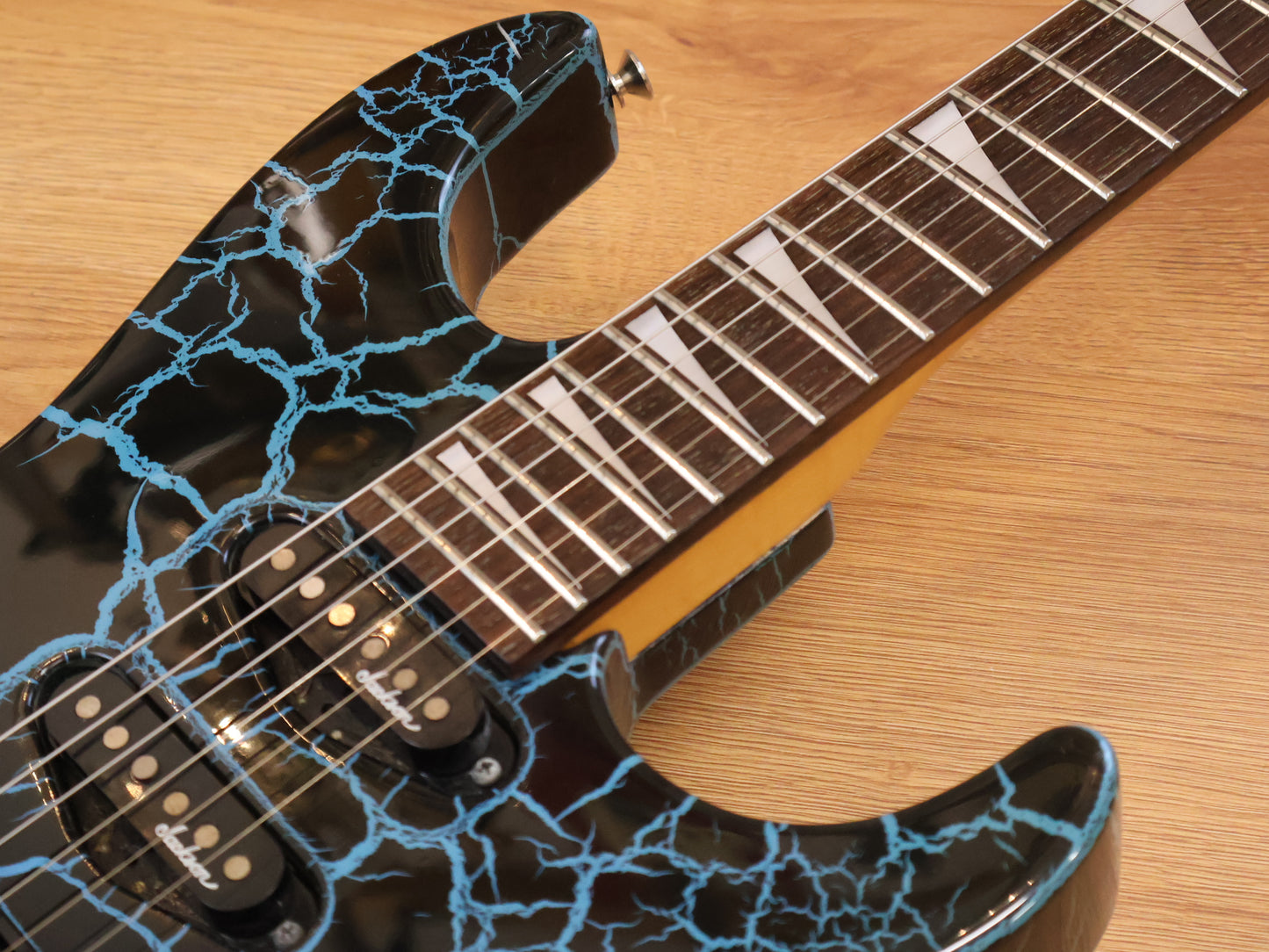 1990 Charvel Jackson Japan DK-090-SSH Dinky (Blue Crackle)