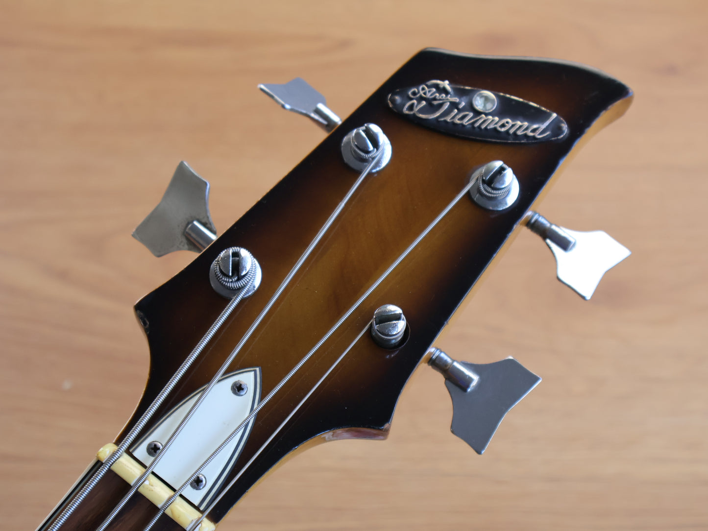 1970's Aria Diamond Japan Violin/Beatle Hollowbody Bass (Sunburst)