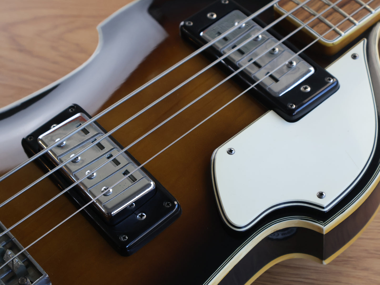 1970's Aria Diamond Japan Violin/Beatle Hollowbody Bass (Sunburst)