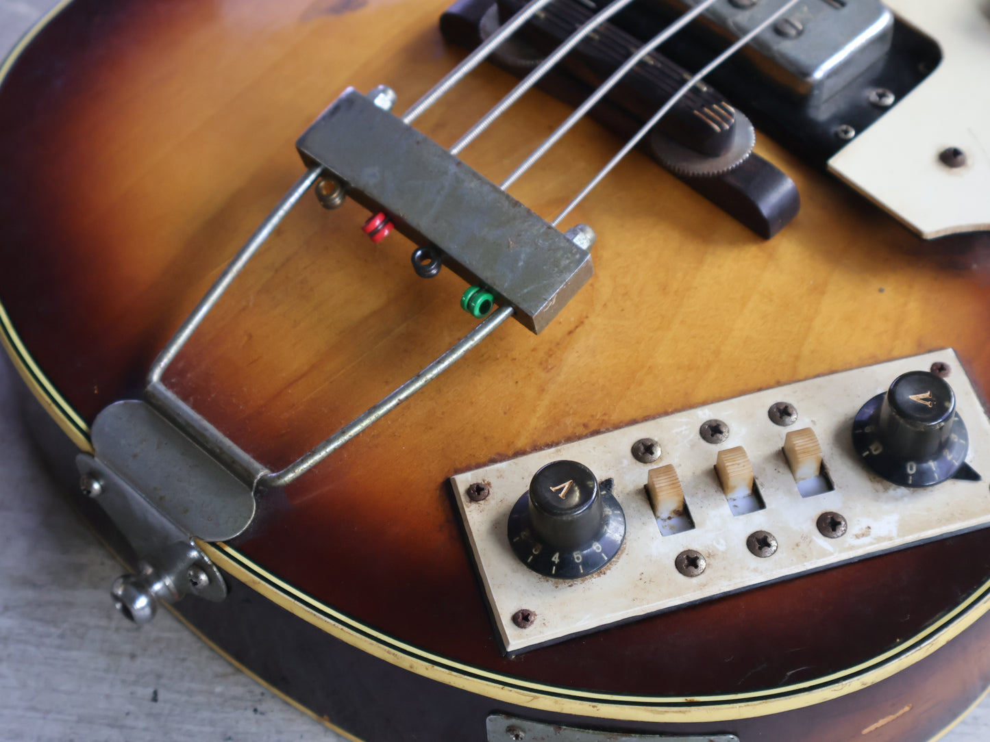 1971 Greco Japan VB-300 Violin Beatle Bass (Brown Sunburst)