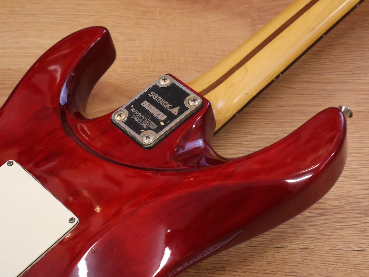 1995 Samick SSM-3 "Valley Arts Custom Pro Shop" Stratocaster (Transparent Red)