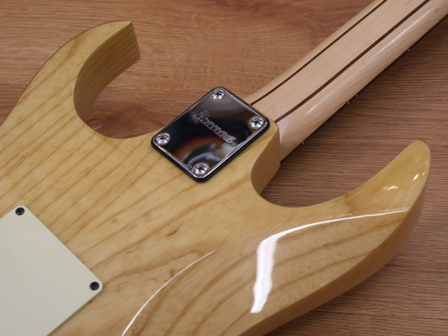 2015 Ibanez Premium PGM80P Paul Gilbert Signature Model (Natural)