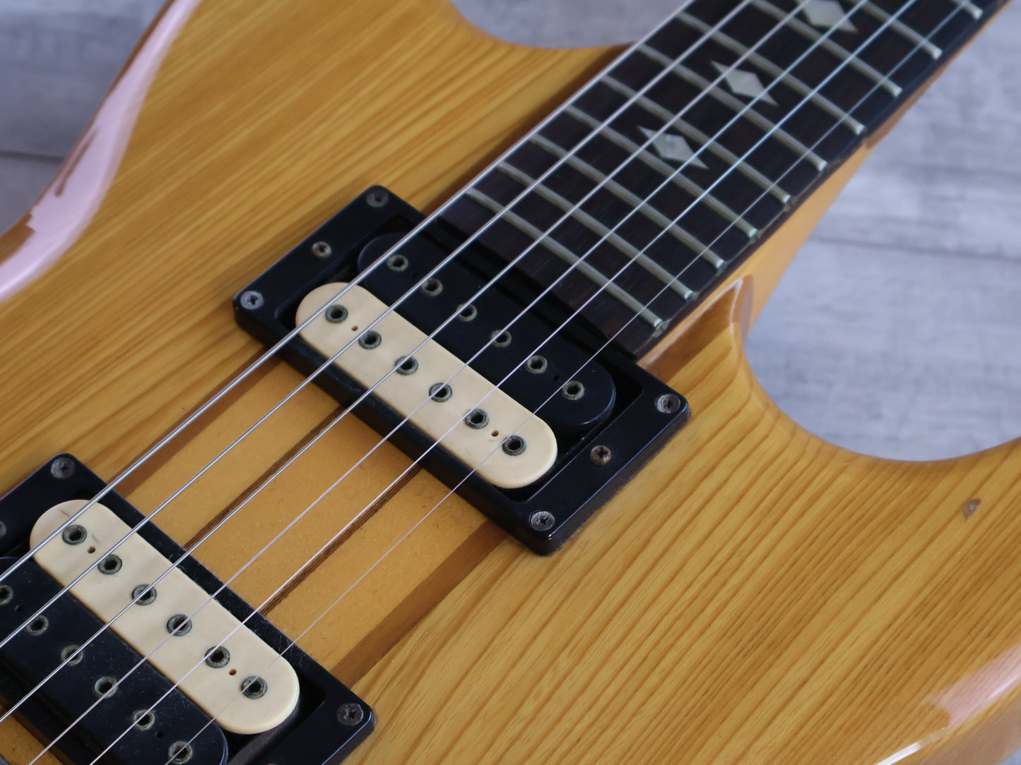 1979 Aria Pro II Japan TS-600 Neckthrough Tri-Sound (Natural)