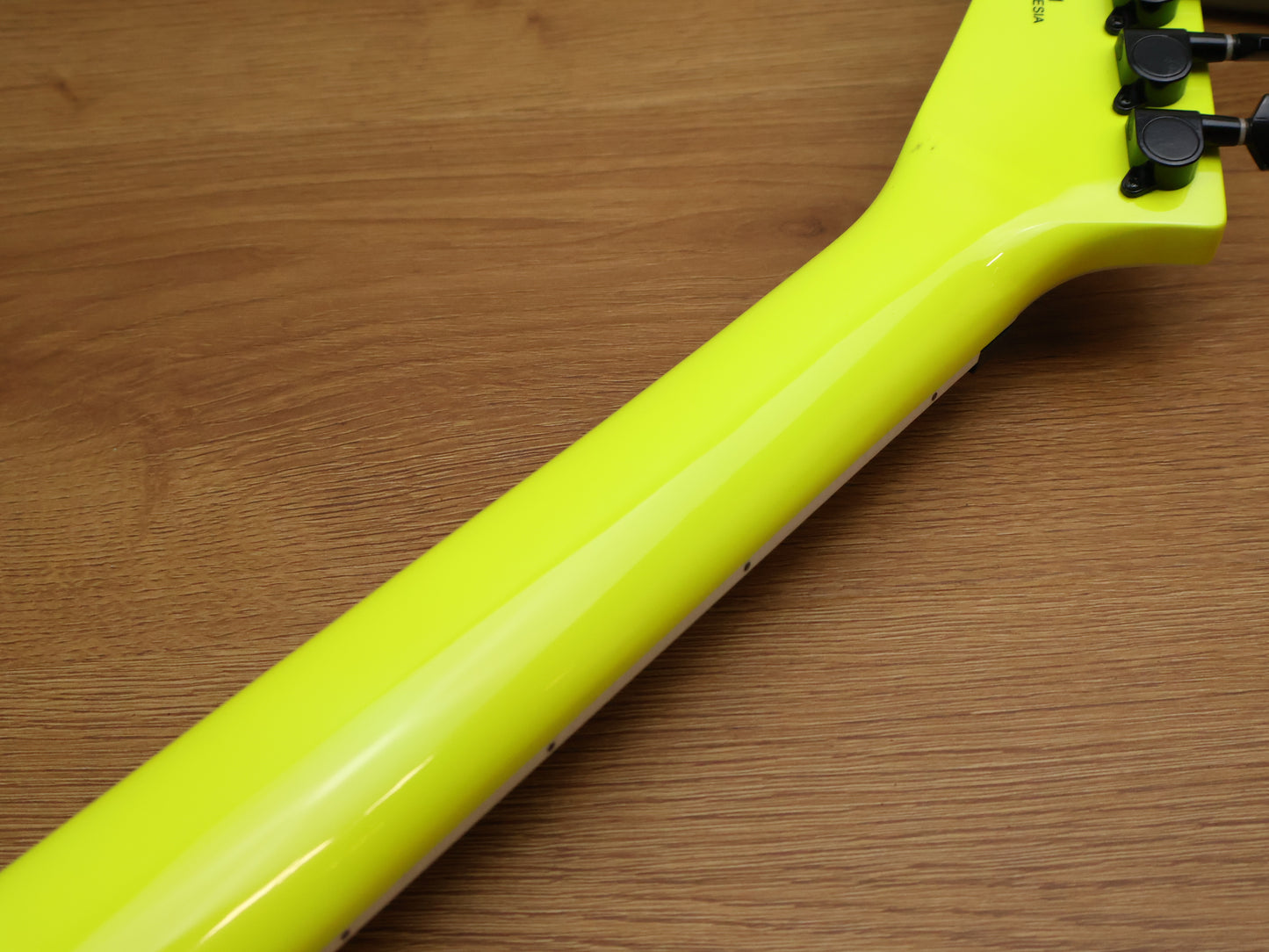 2019 Jackson SL3X Soloist (Neon Yellow)