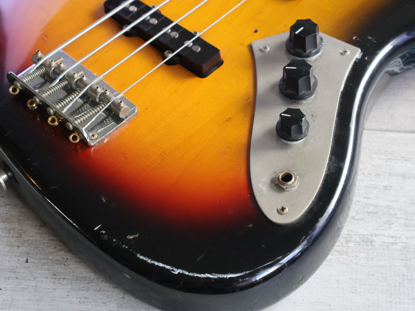 1980's ESP Navigator Japan Custom Order 60's Reissue Jazz Bass (Sunburst)