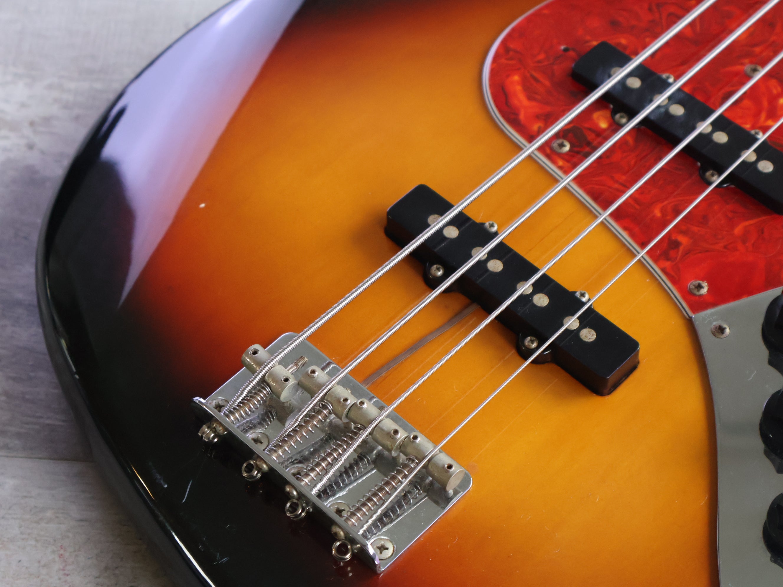 1995 Fender Japan JB62 '62 Reissue Jazz Bass (Sunburst) – Cool Old
