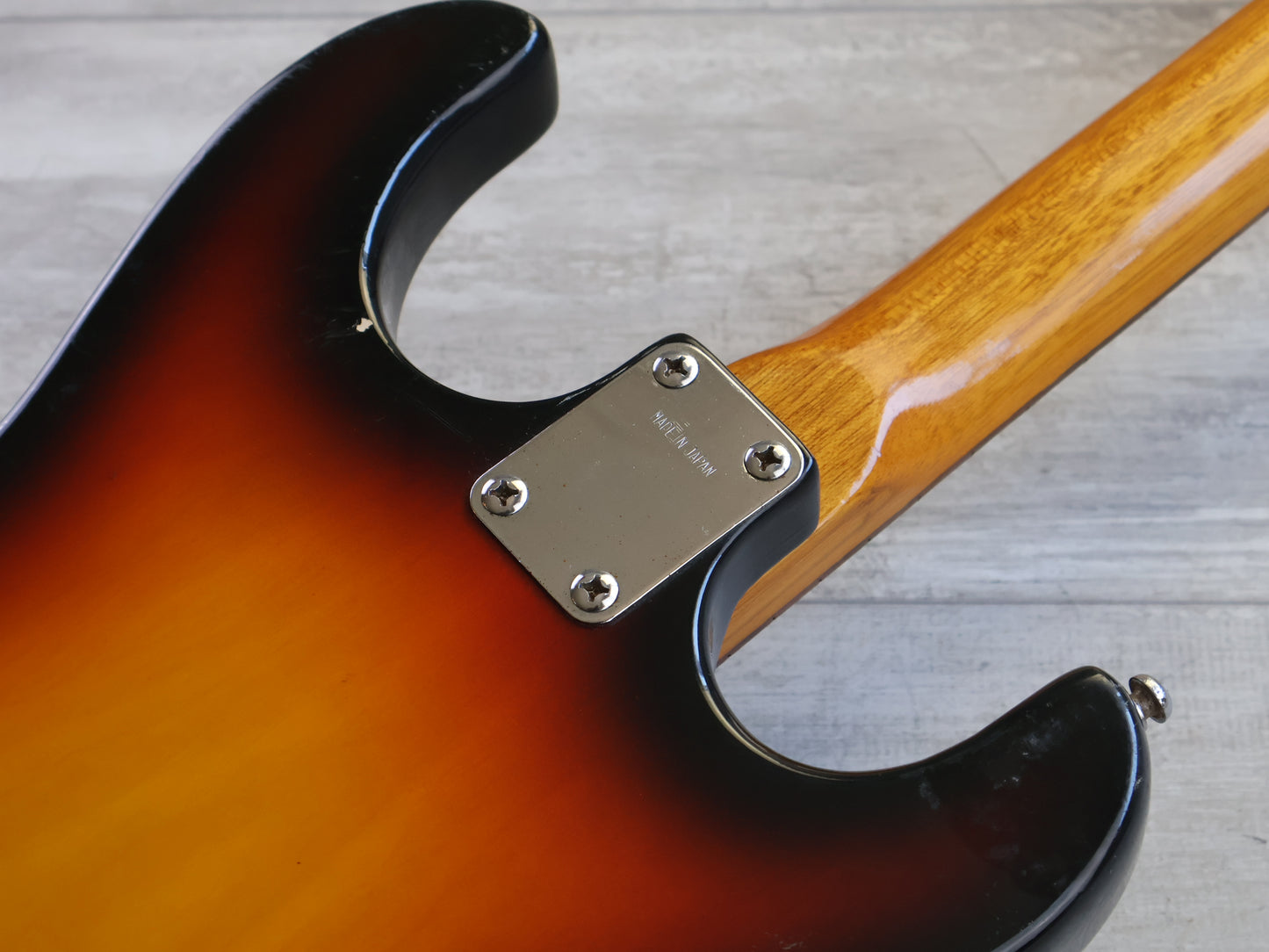 1960's Guyatone Japan LG-127T Offset Electric Guitar (Sunburst)