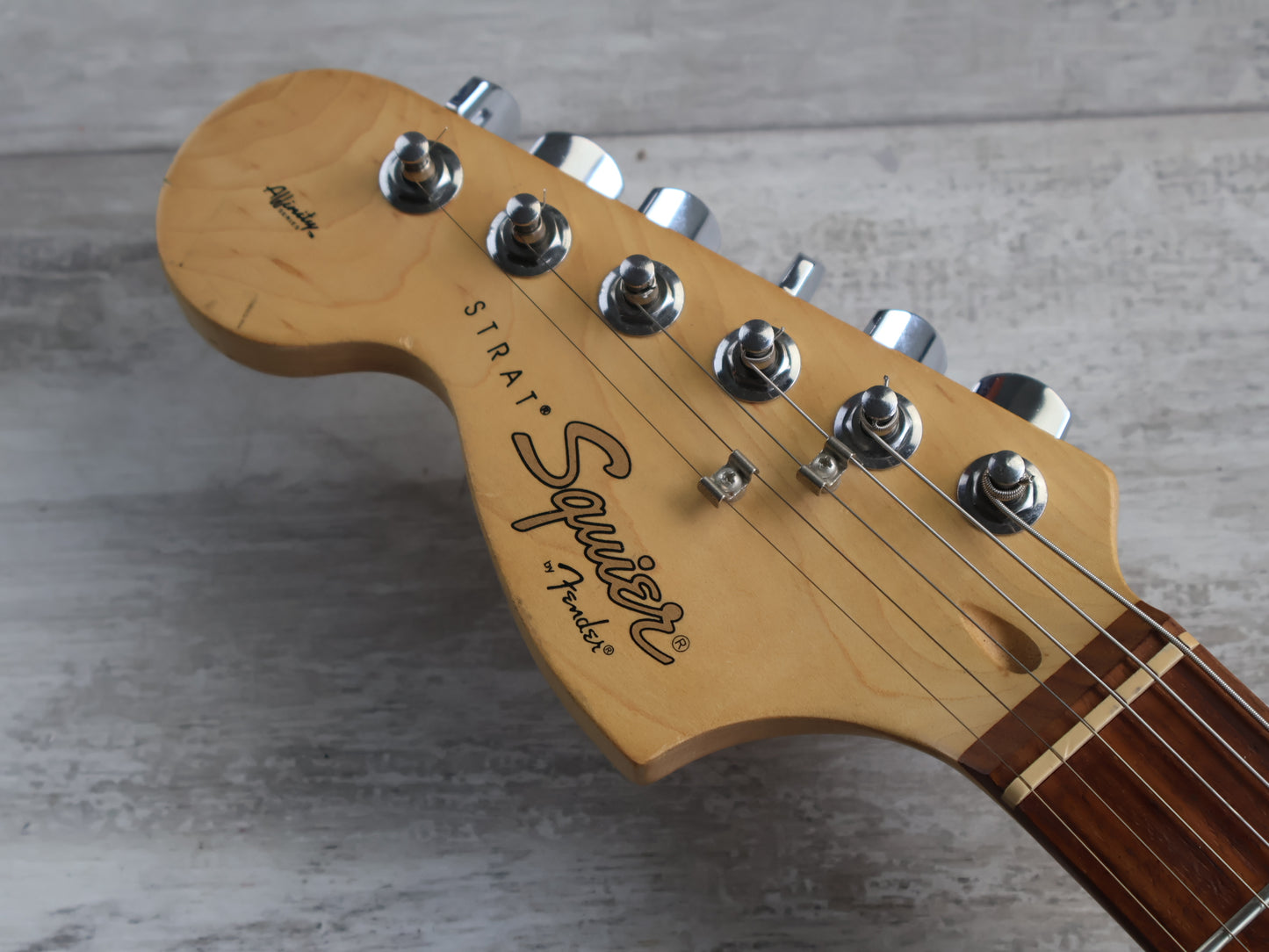 2014 Squier Affinity Series LH Left Handed Stratocaster (Sunburst)