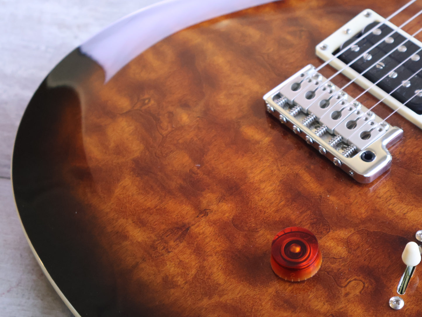 Paul Reed Smith (PRS) SE Custom 24 Quilt (Black Gold Burst)
