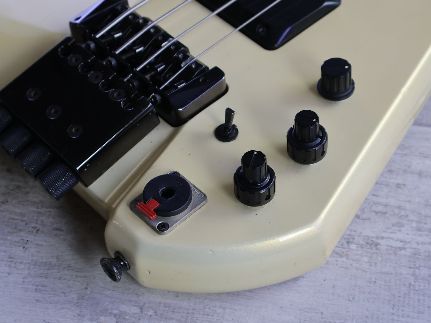 1980's Riverhead (by Headway Japan) RPB-1000 Phantom Bass (White)