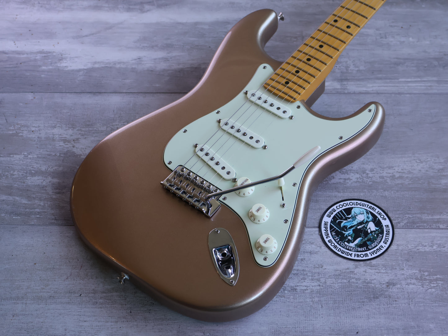 2025 Fender American Professional Classic Stratocaster (Faded Firemist Gold)