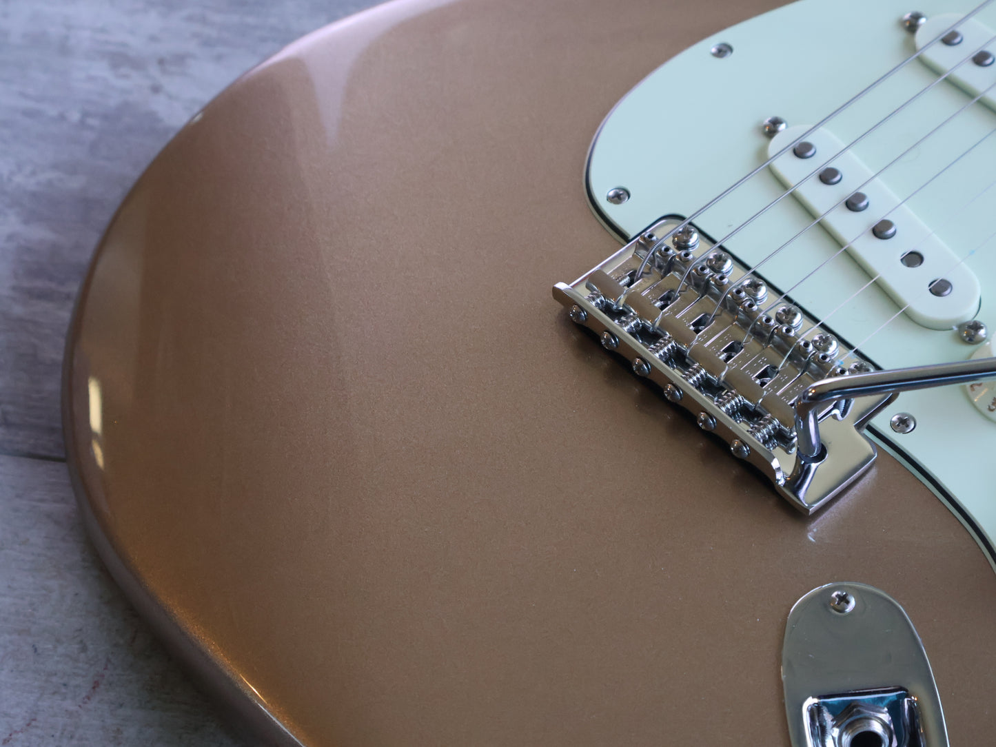 2025 Fender American Professional Classic Stratocaster (Faded Firemist Gold)