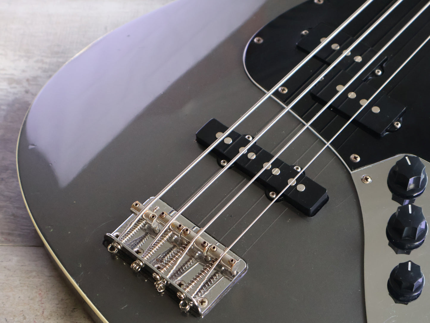 2006 Fender Japan AJB-65 Aerodyne Jazz Bass (Dolphin Grey)