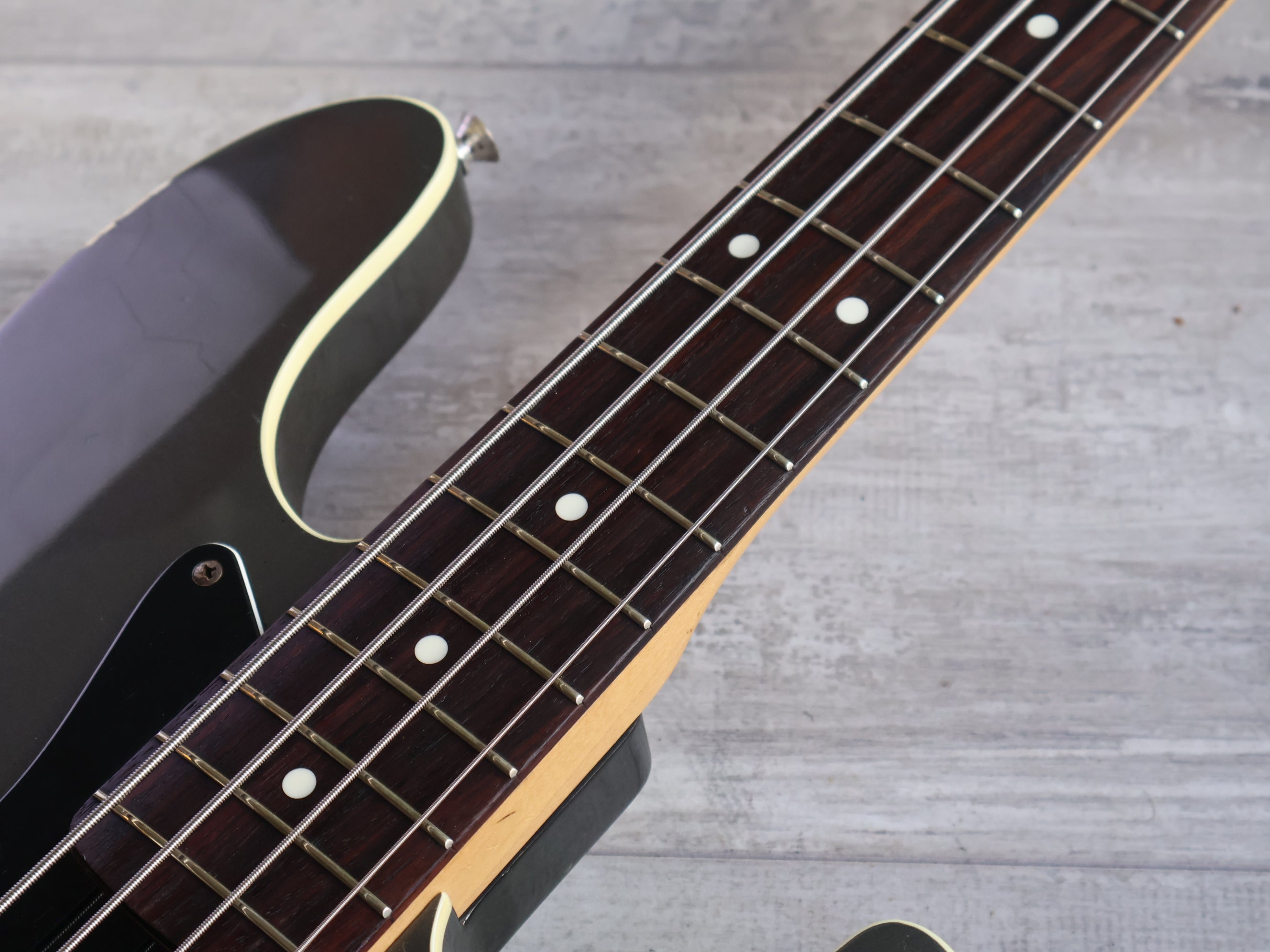 2006 Fender Japan AJB-65 Aerodyne Jazz Bass (Dolphin Grey) – Cool