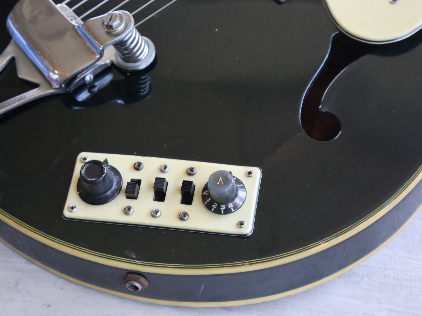 1960's Domino Japan Hollowbody (Black)
