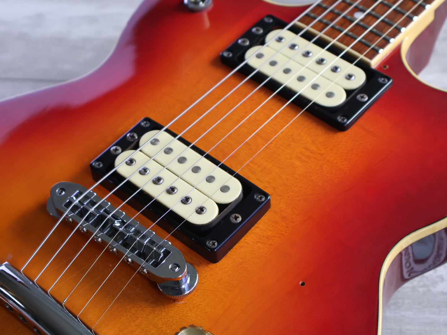 1982 Yamaha Japan SG-800S Double Cutaway (Cherry Sunburst)