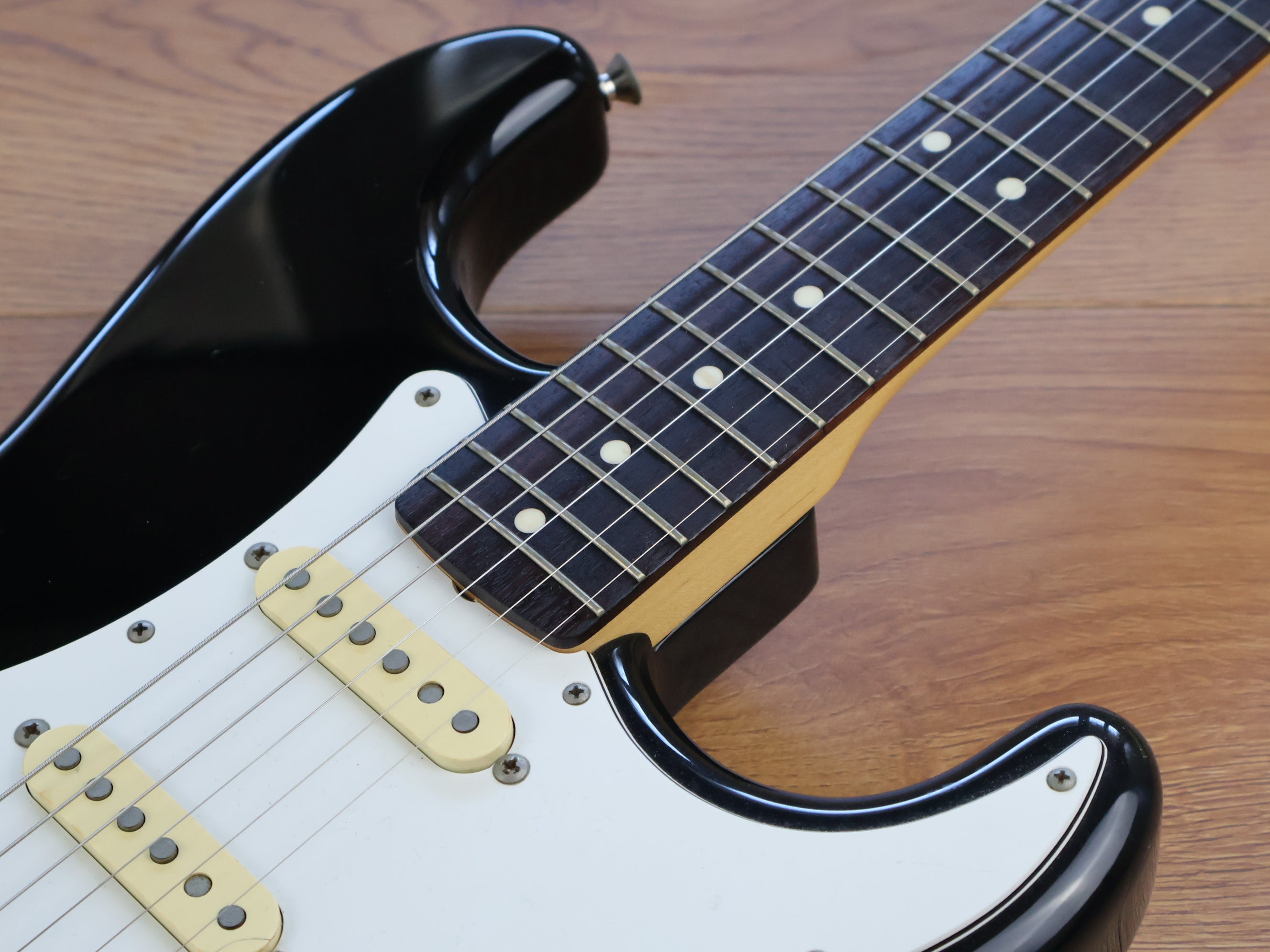 2010 Fender Japan ST-STD Stratocaster Standard (Black) – Cool Old
