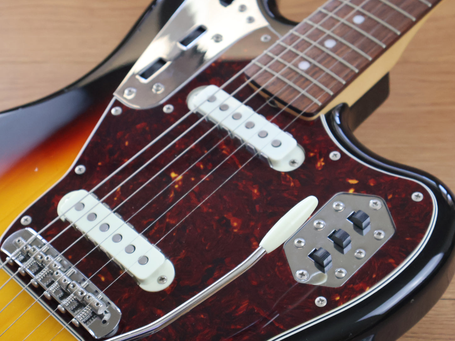 2022 Fender Japan Traditional II 60's Reissue Jaguar (Sunburst)