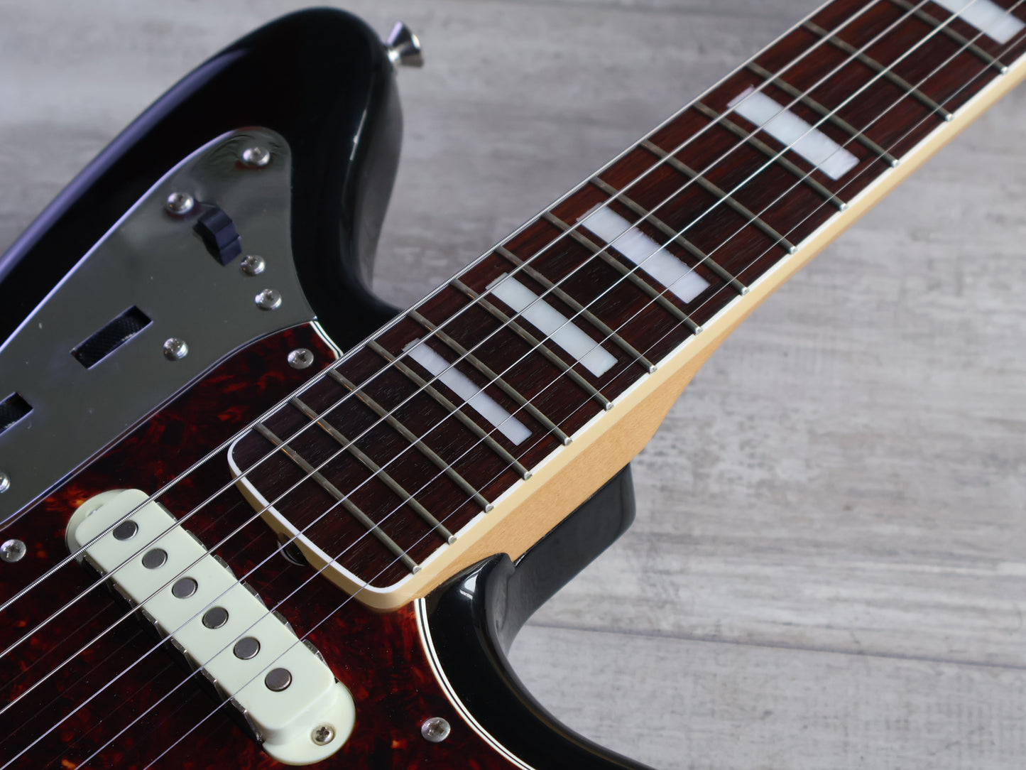 2022 Fender Japan Traditional Late '60s Jaguar (3-Color Sunburst)