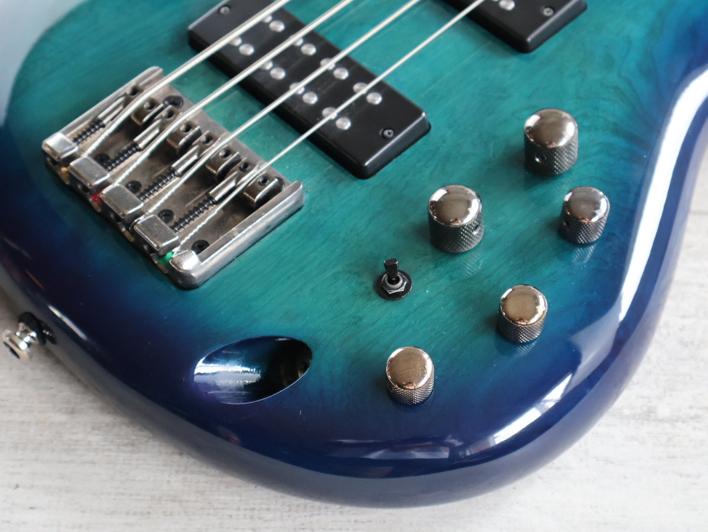 Ibanez SR370E SR Series Bass Guitar (Sapphire Blue)