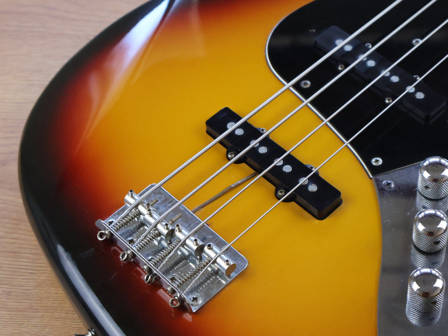 1993 Squier (by Fender Japan) Silver Series Jazz Bass (Sunburst)