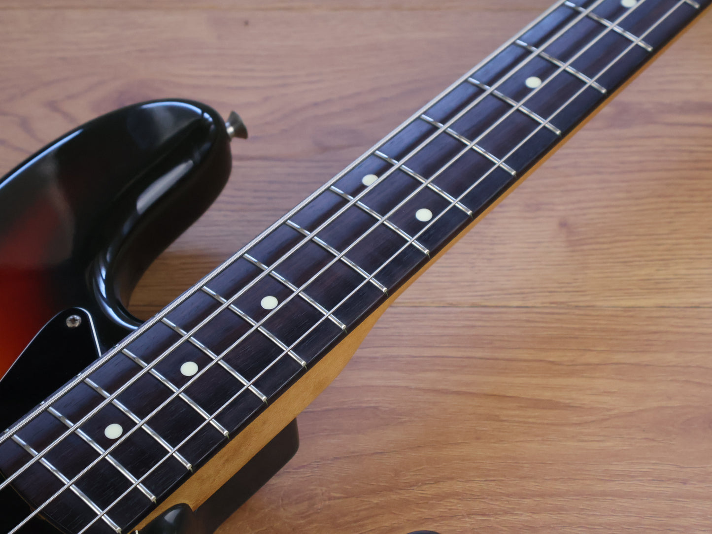 1993 Squier (by Fender Japan) Silver Series Jazz Bass (Sunburst)