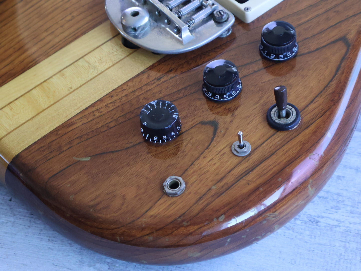 1979 Greco GOII 700 Neckthrough w/Dimarzio's (Walnut)