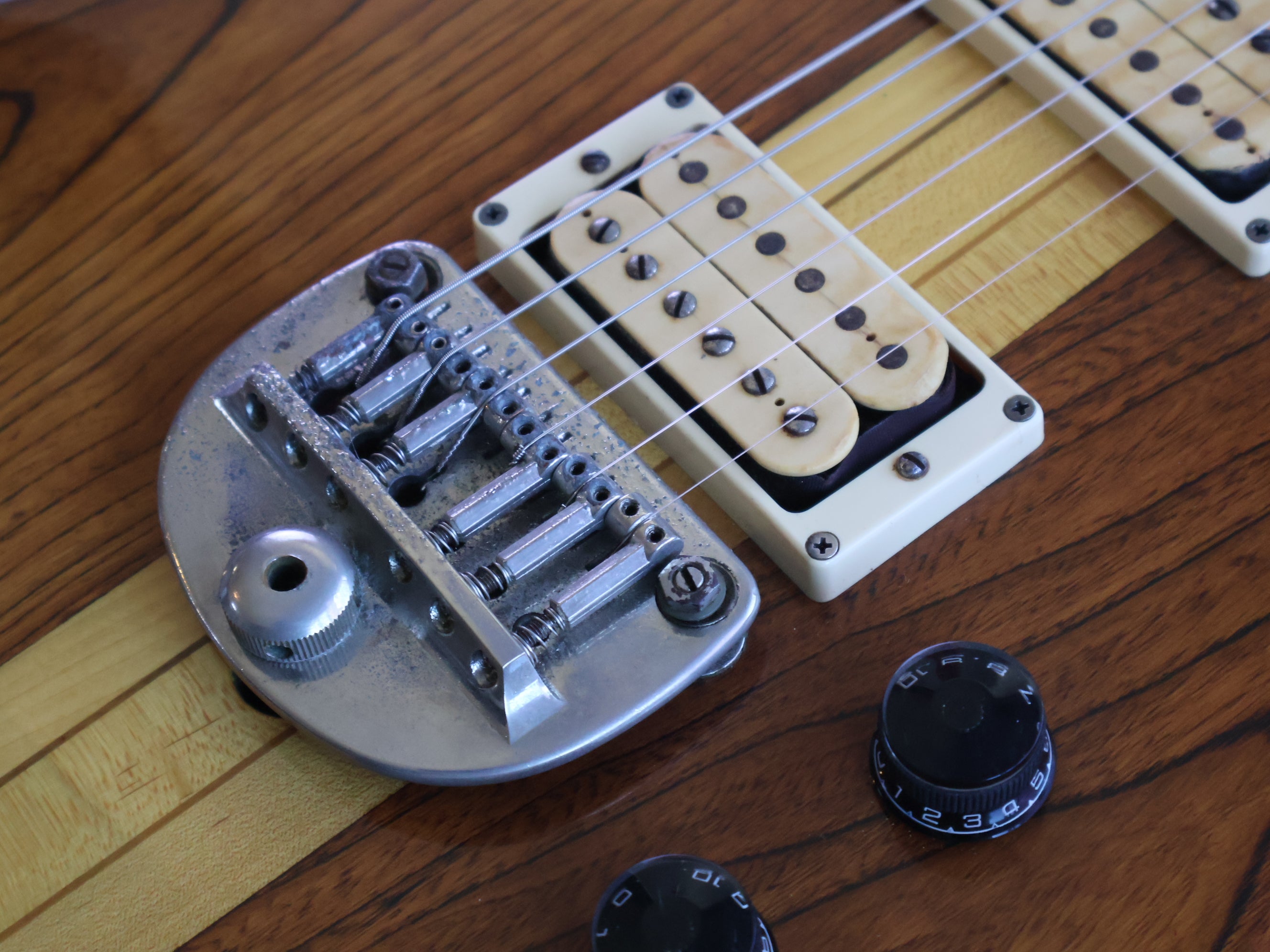 1979 Greco GOII 700 Neckthrough w/Dimarzio's (Walnut) – Cool Old