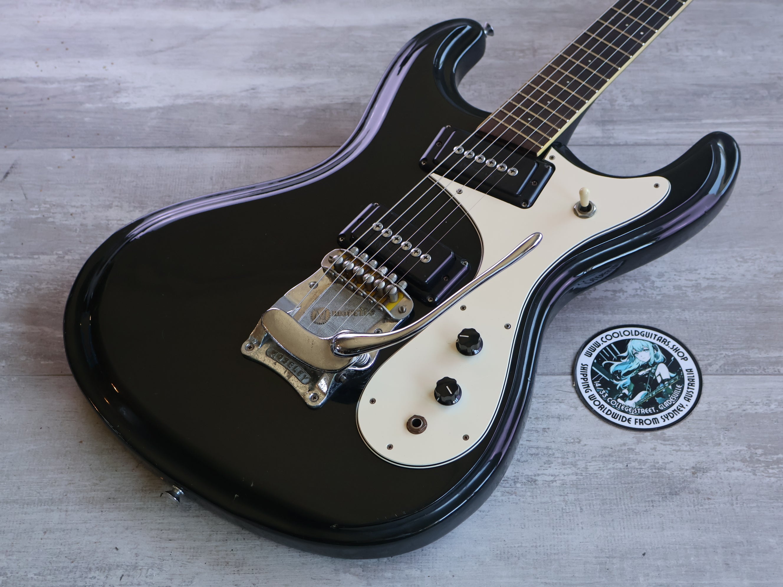 1970's Mosrite Japan Avenger w/Moseley Vibrato (Black) – Cool Old