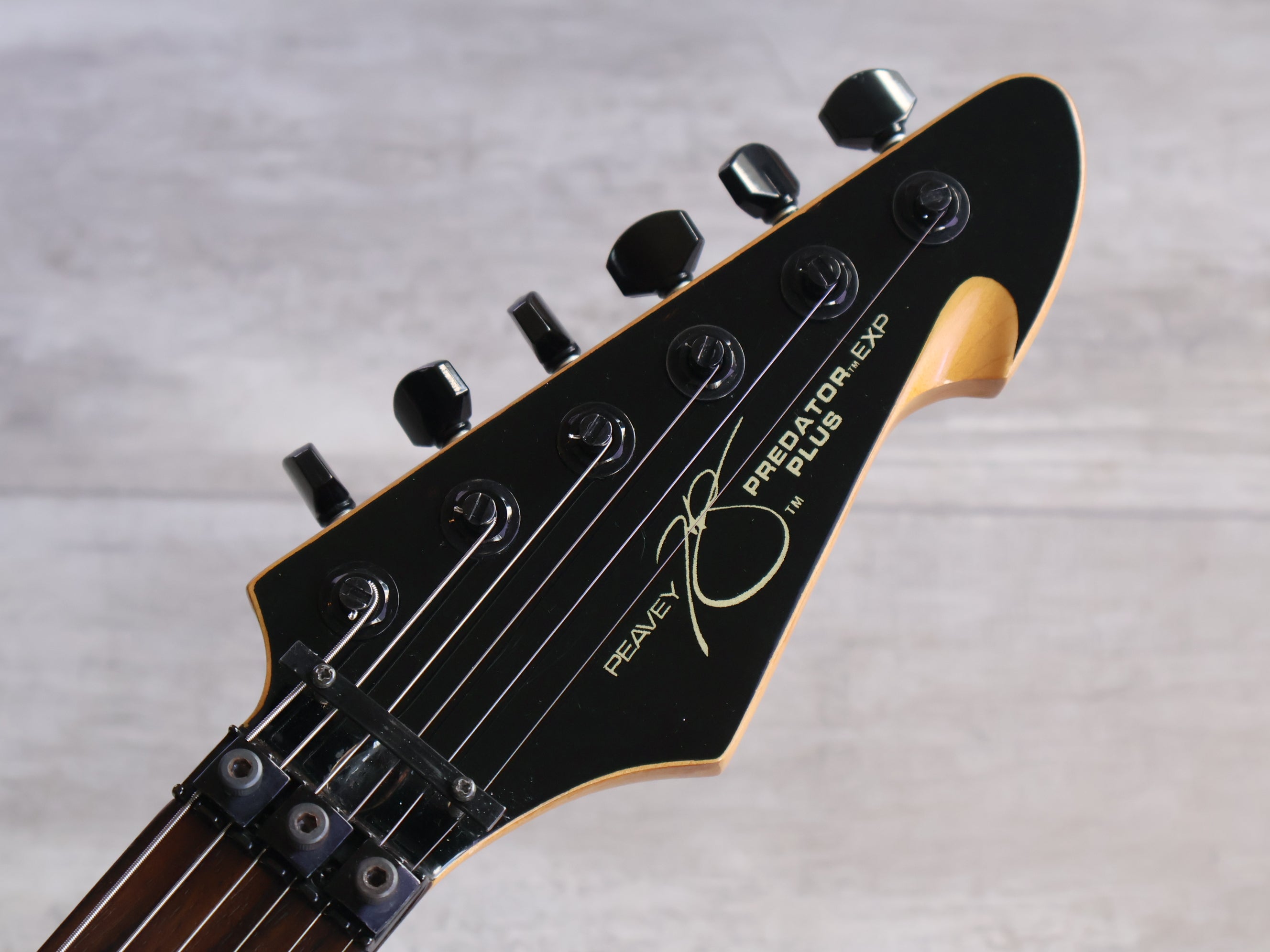 Peavey Predator Plus EXP (Metallic Turquoise) – Cool Old Guitars